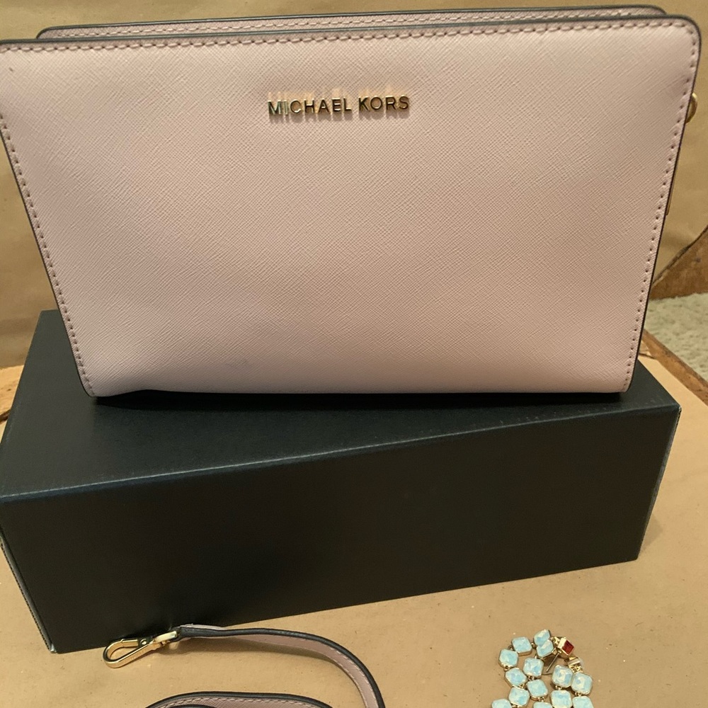 Brand new with tag Michael kors luxury bag